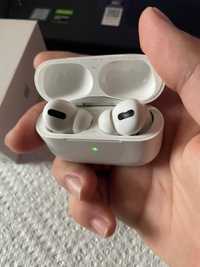 Навушники AirPods Pro