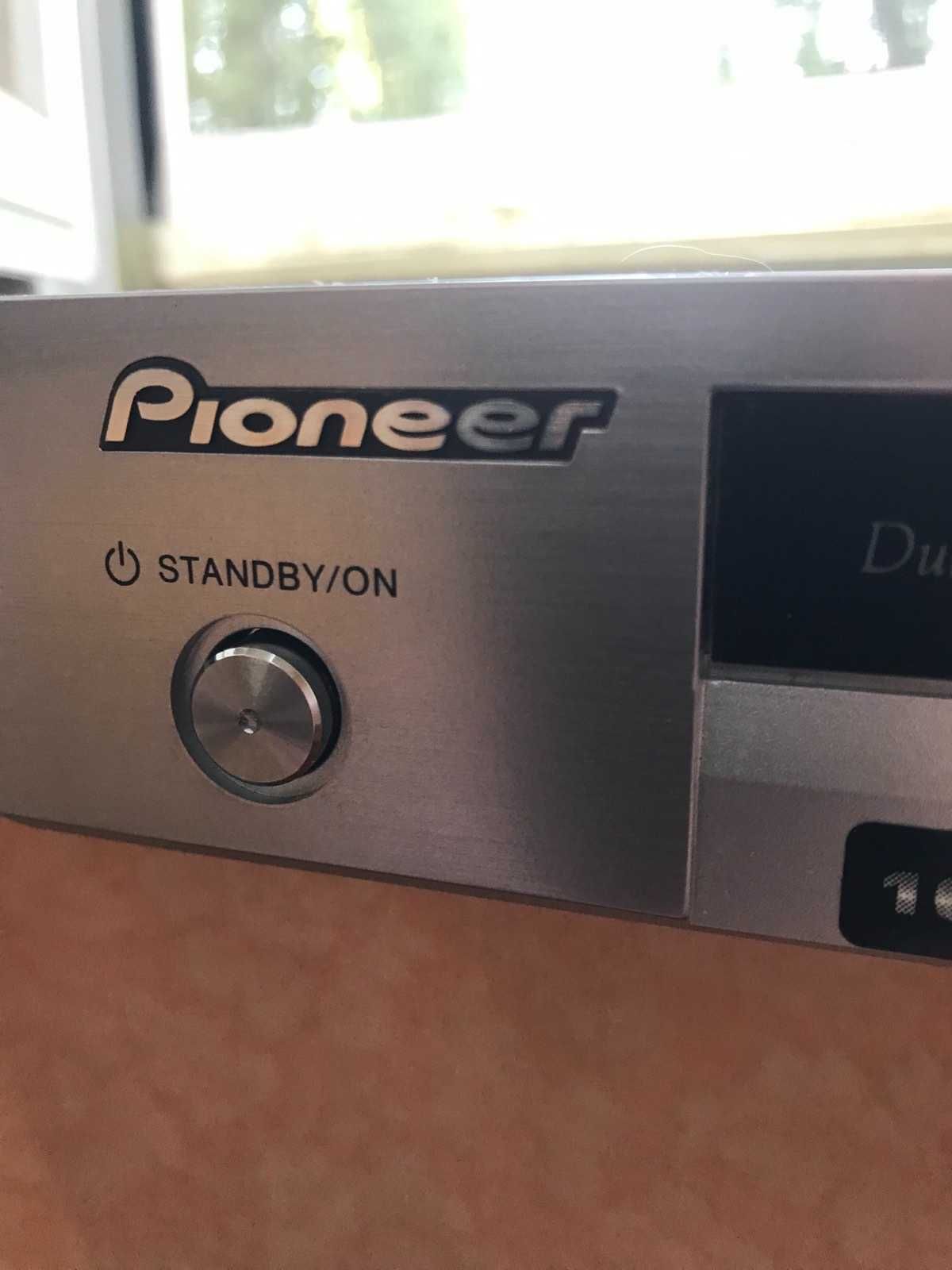 DVD Player  Pioneer dv-610av