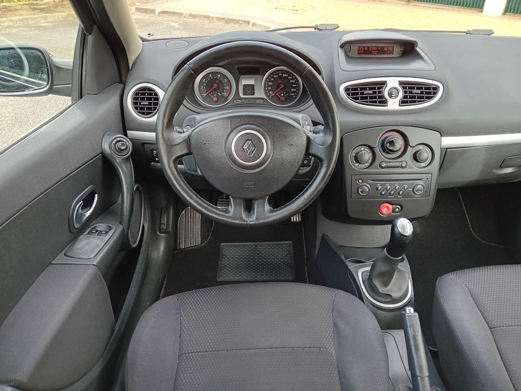 Renault clio 1.2i 75cv Dynamique