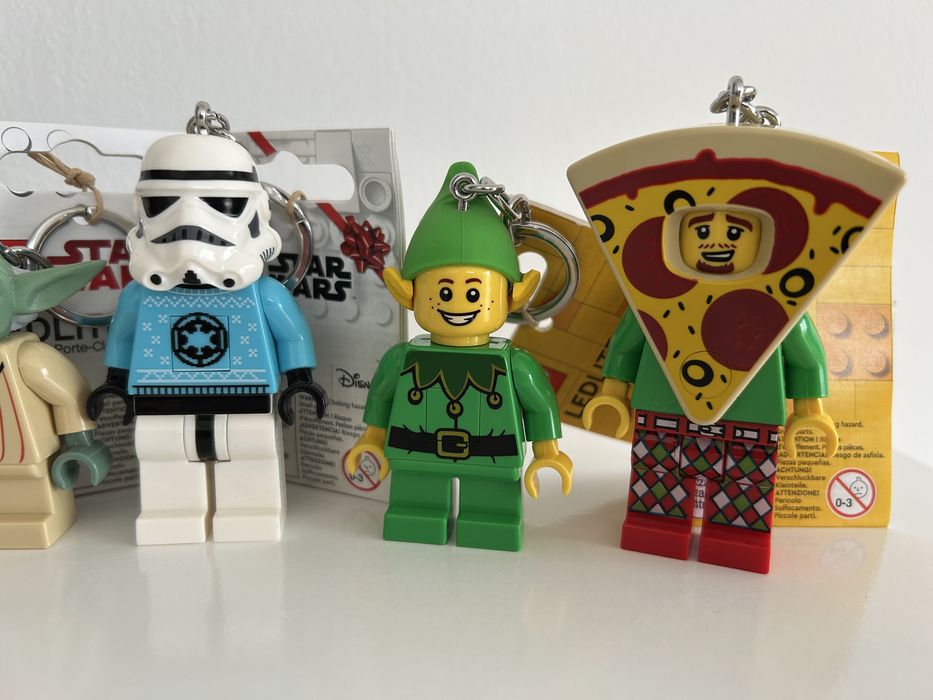 Zestaw breloczków. Brelok Lego z latarką 6 sztuk