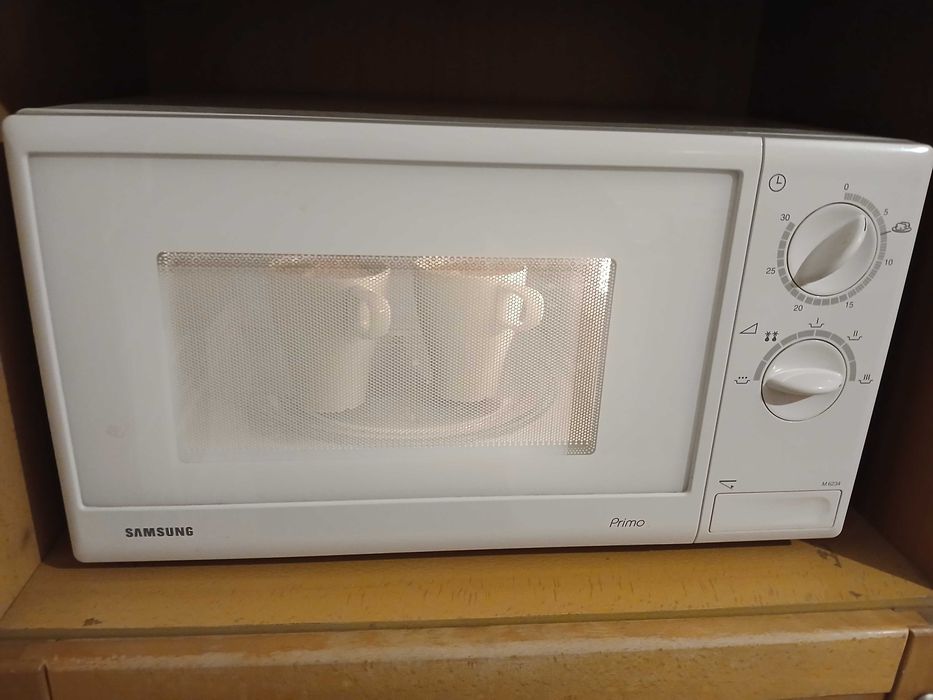 Samsung microondas em boas condicies