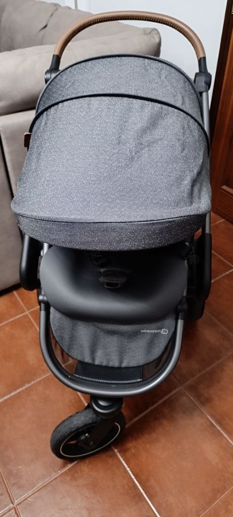 Carrinho de bébé mais ovo