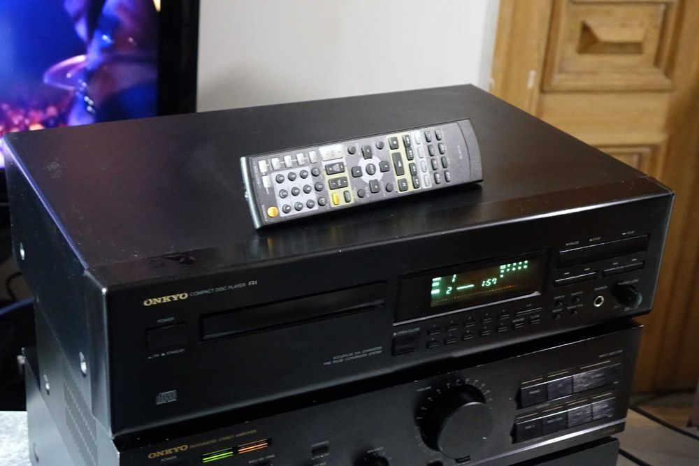 Odtwarzacz CD ONKYO DX 7210 z pilotem!