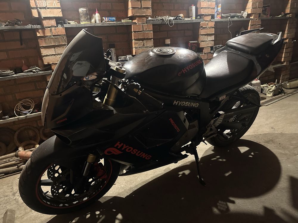 Hyosung gt250r 2008 рік