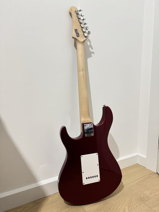 Zestaw Yamaha Pacifica 112J + wzmacniacz Marshall MG15