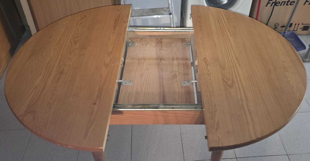 Mesa de cozinha extensível