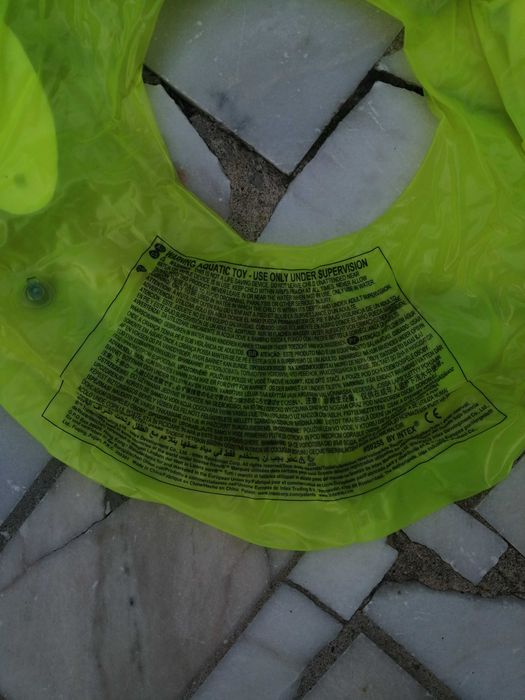 Boias para piscina e praia