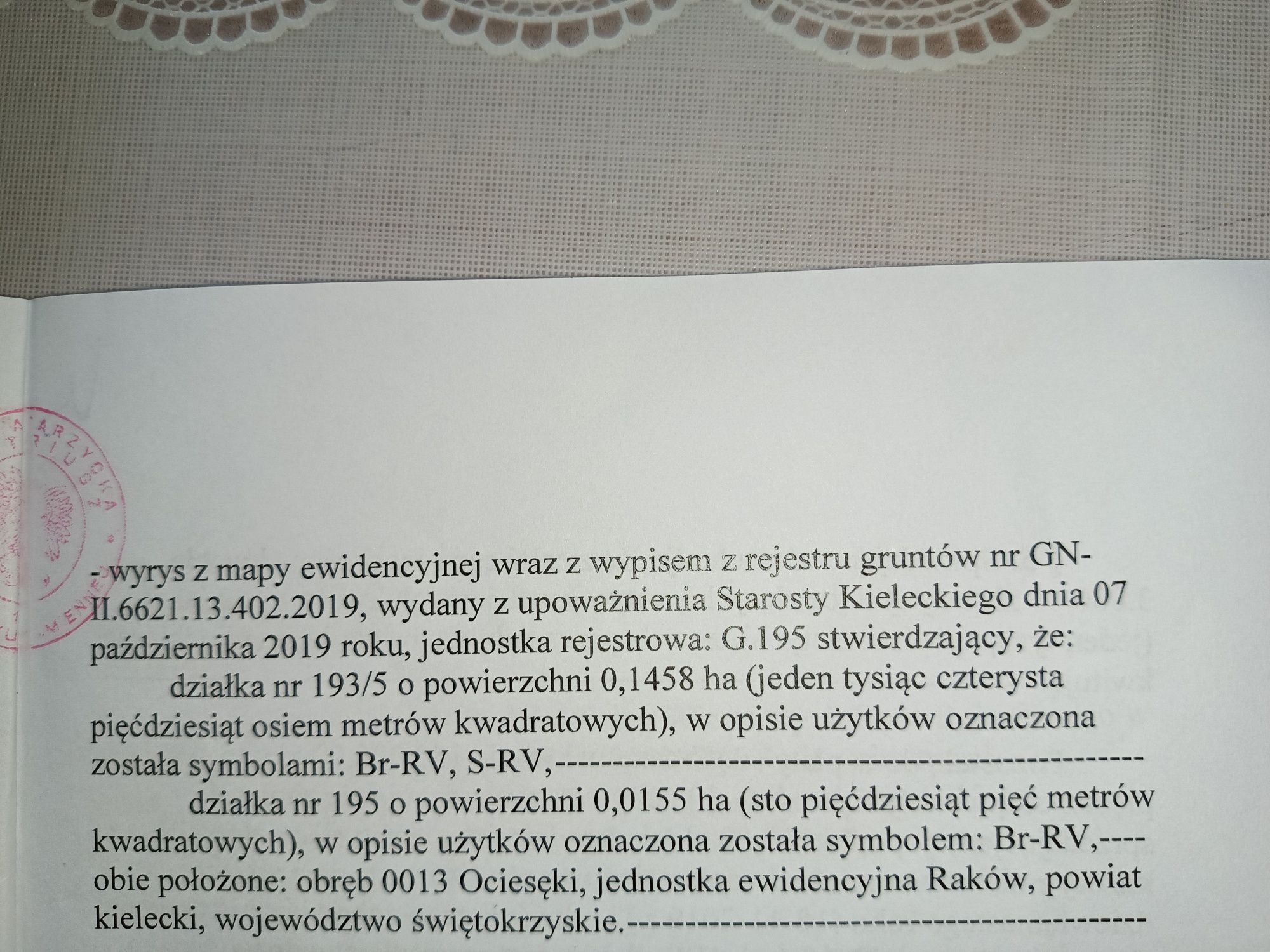 Dom w cichej i spokojnej okolicy, w miejscowości Ociesęki .
