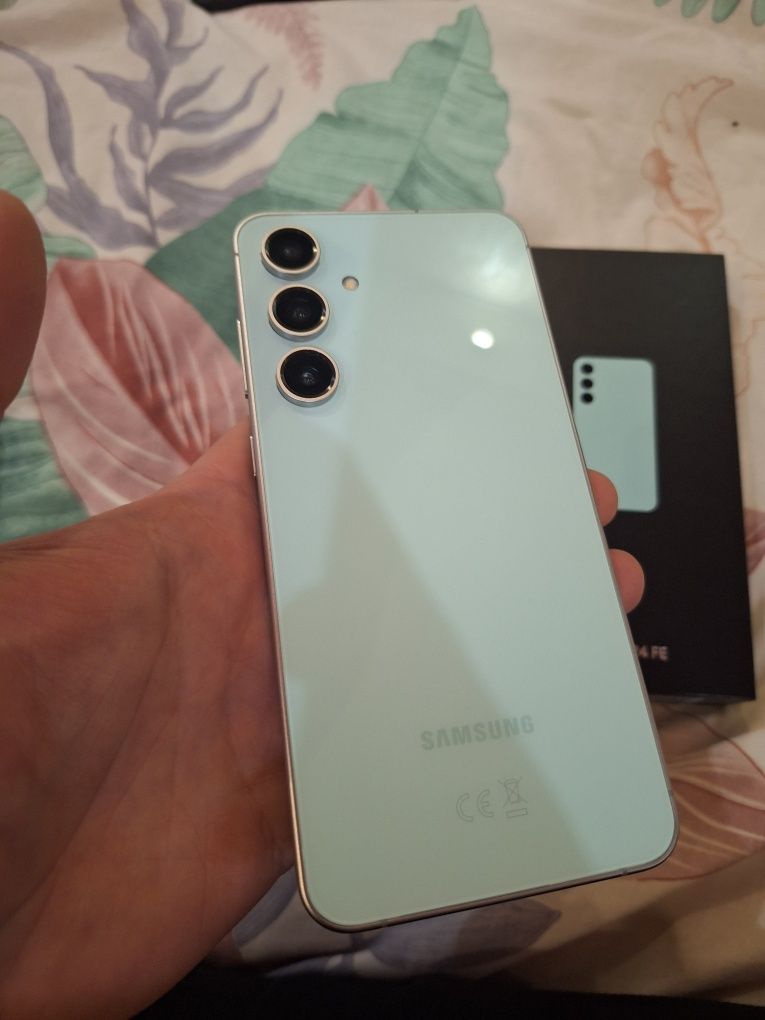 Samsung Galaxy S24 FE