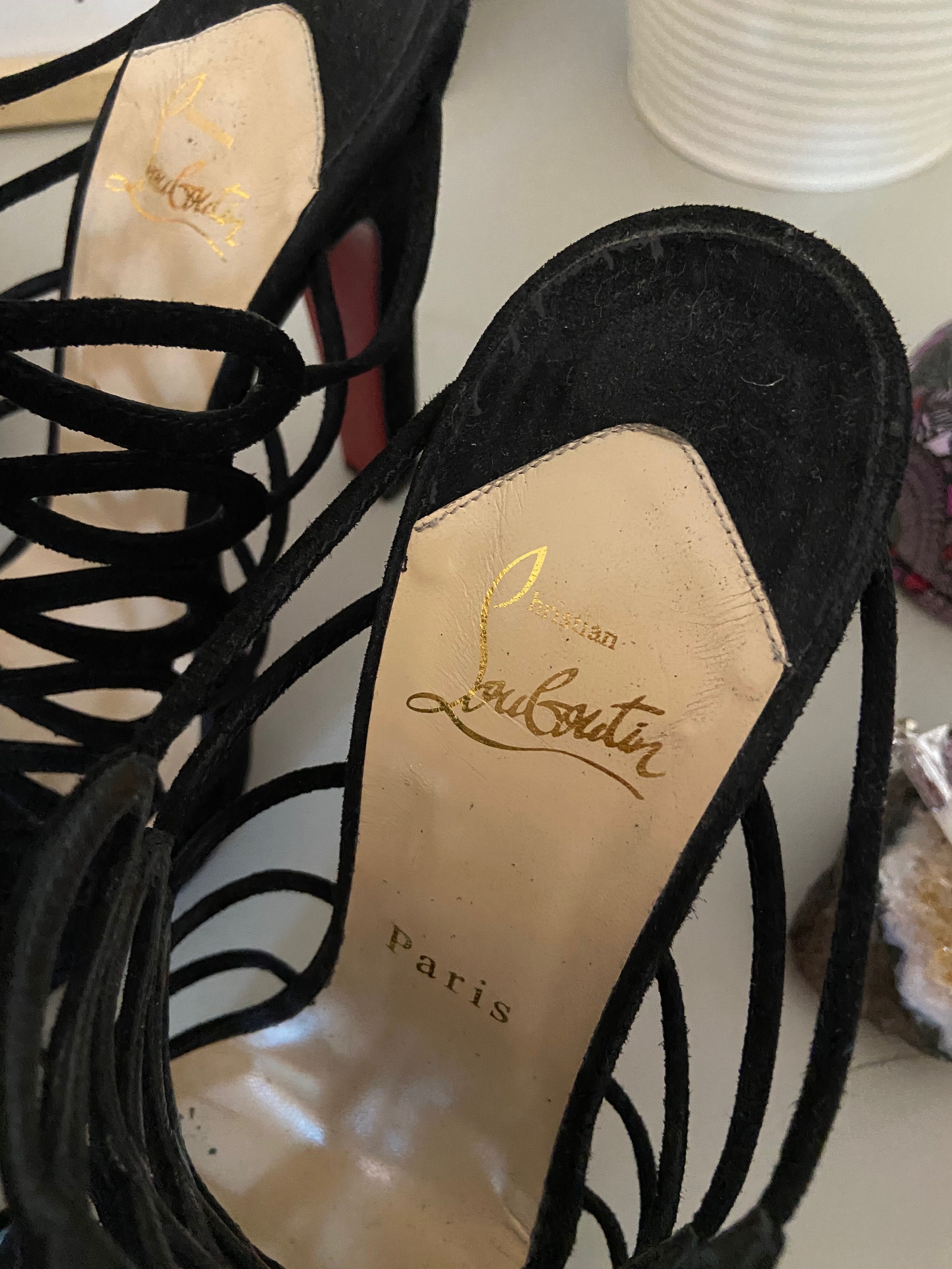 Sandálias pretas Christian Louboutin