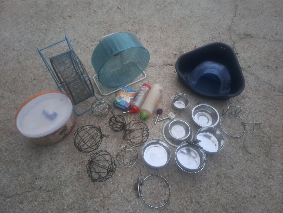 diverso material para roedores ou chinchilas