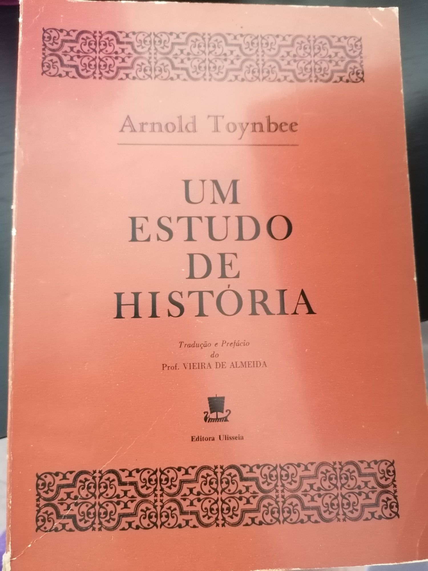 Vários livros antigos