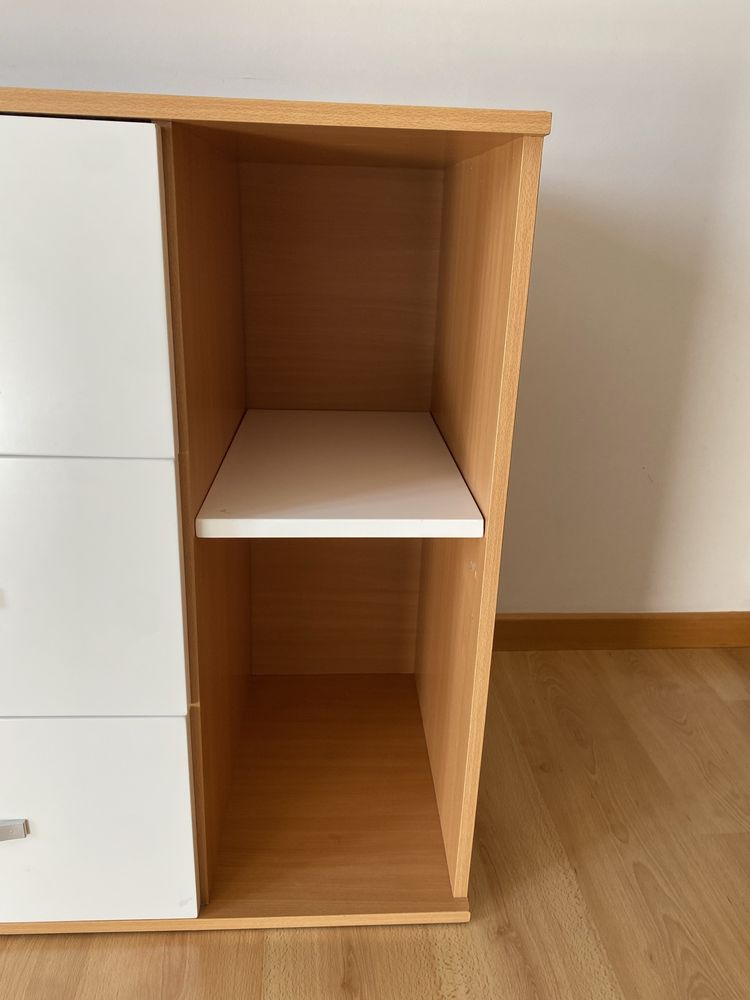 Cómoda com 3 gavetas