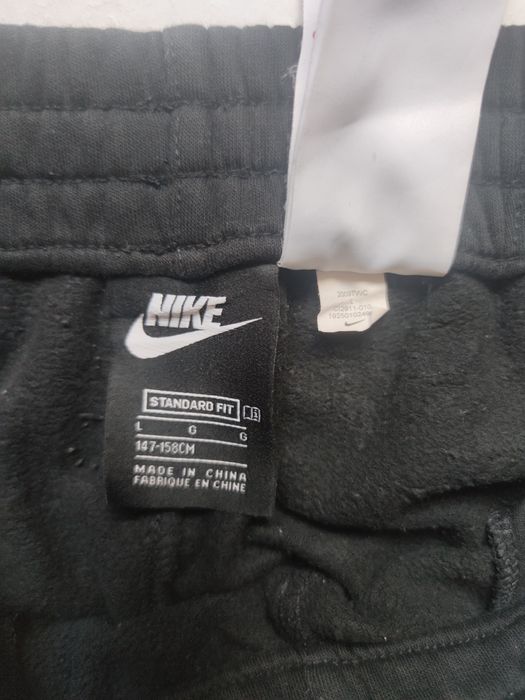 Спортивні штани Nike