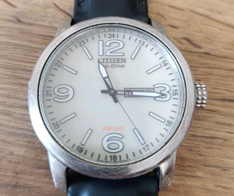 Жіночий годинник Swatch YSB1000 Swiss