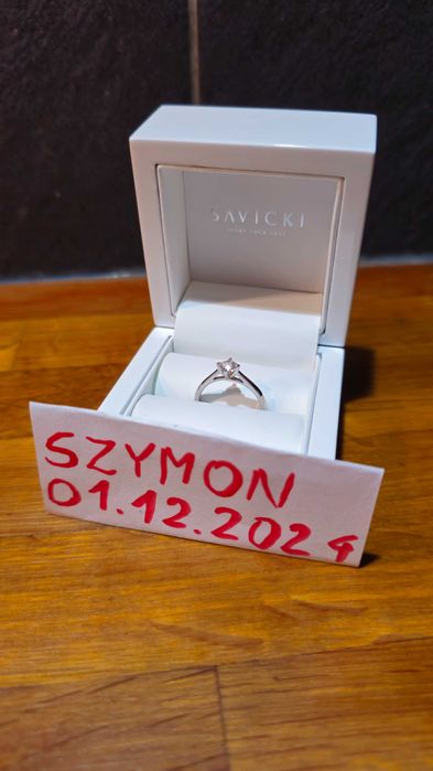 Pierścionek zaręczynowy The Light: białe złoto 750, diament 0.4 ct