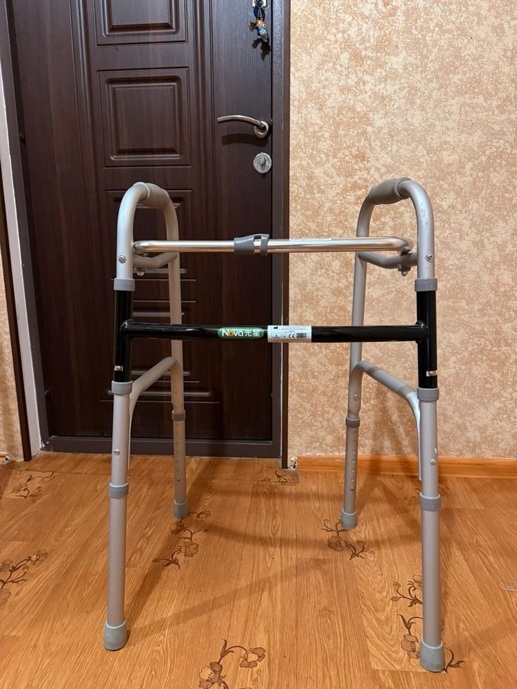 Ходунки ни разу не использовались НОВЫЕ