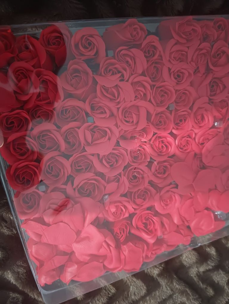 Sztuczne róże 40 szt