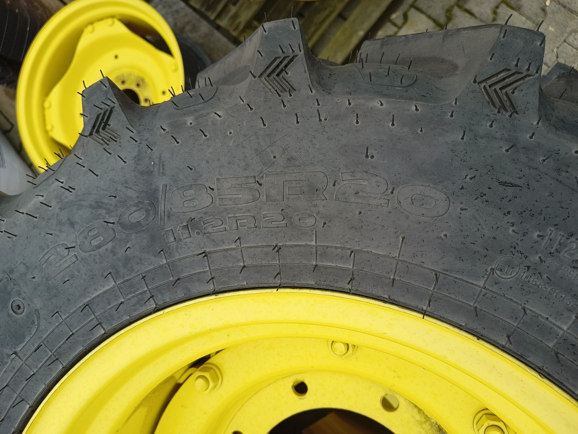 Koła kompletne Alliance 280/85R20 tył 340/85R28 do ciągnika  John Deer