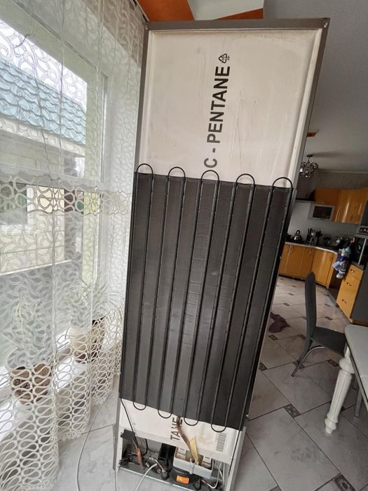 Холодильник Indesit