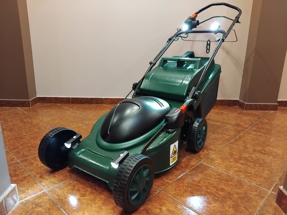 Amerykańska kosiarka MTD potężna indukcyjna stan KOLEKCJONERSKI