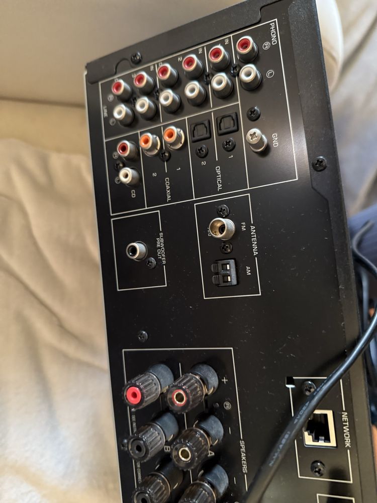 Amplituner stereo Yamaha R-N602