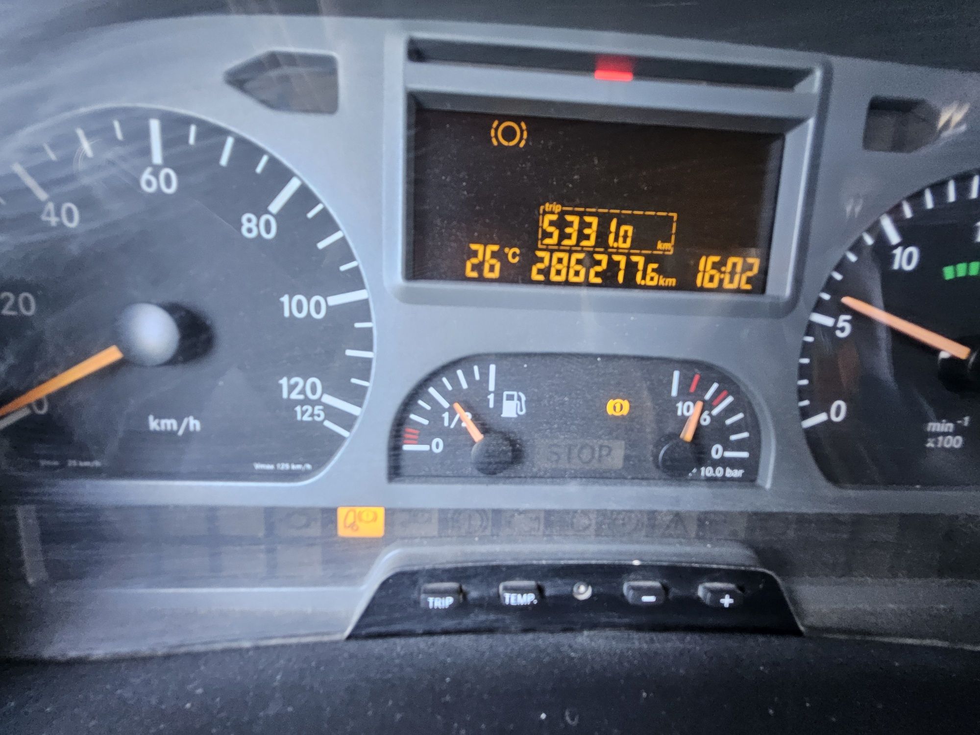 Mercedes atego 1218 hakowiec