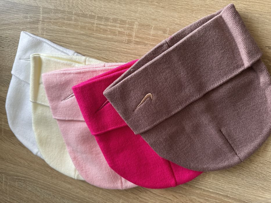 Шапки розпродаж чоловічі і жіночі