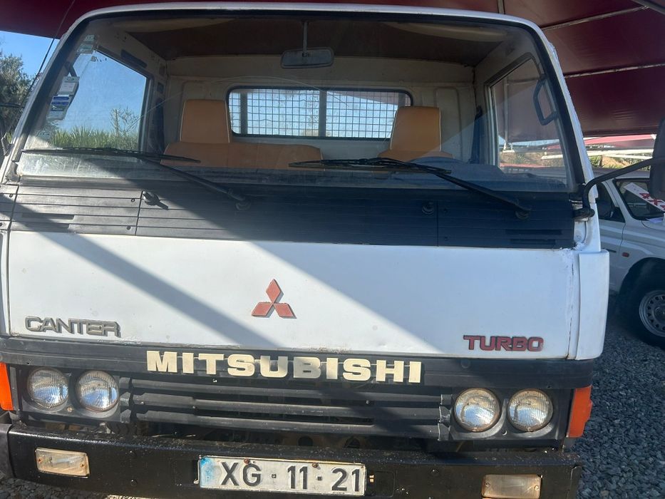 Mitsubishi Canter Tri-Basculante