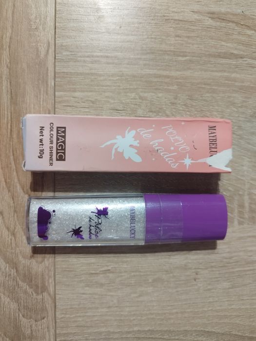 Magiczny puder rozświetlający