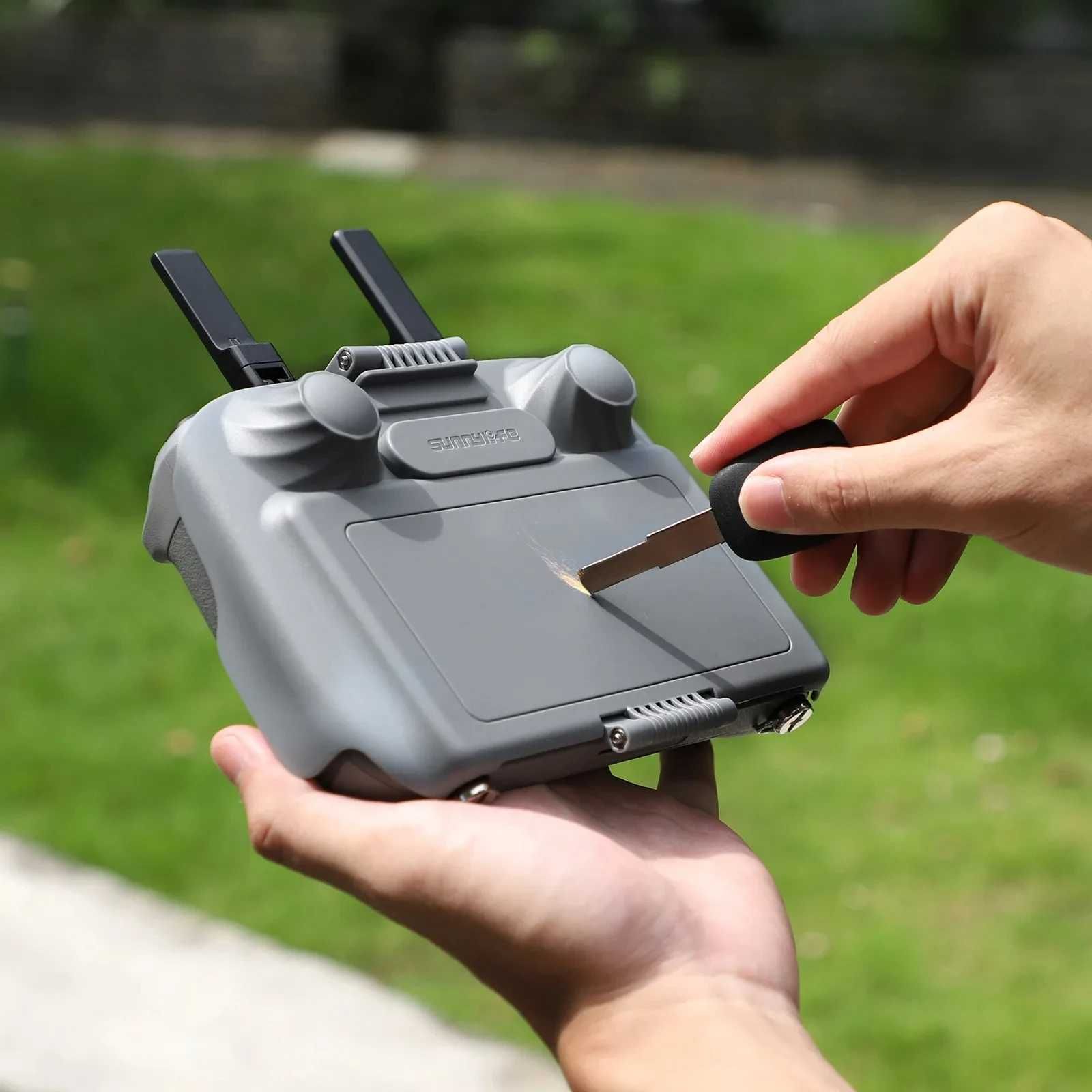 nakładka ochronna / przeciwsłoneczna DJI Mini 4 dedykowana dla RC 2