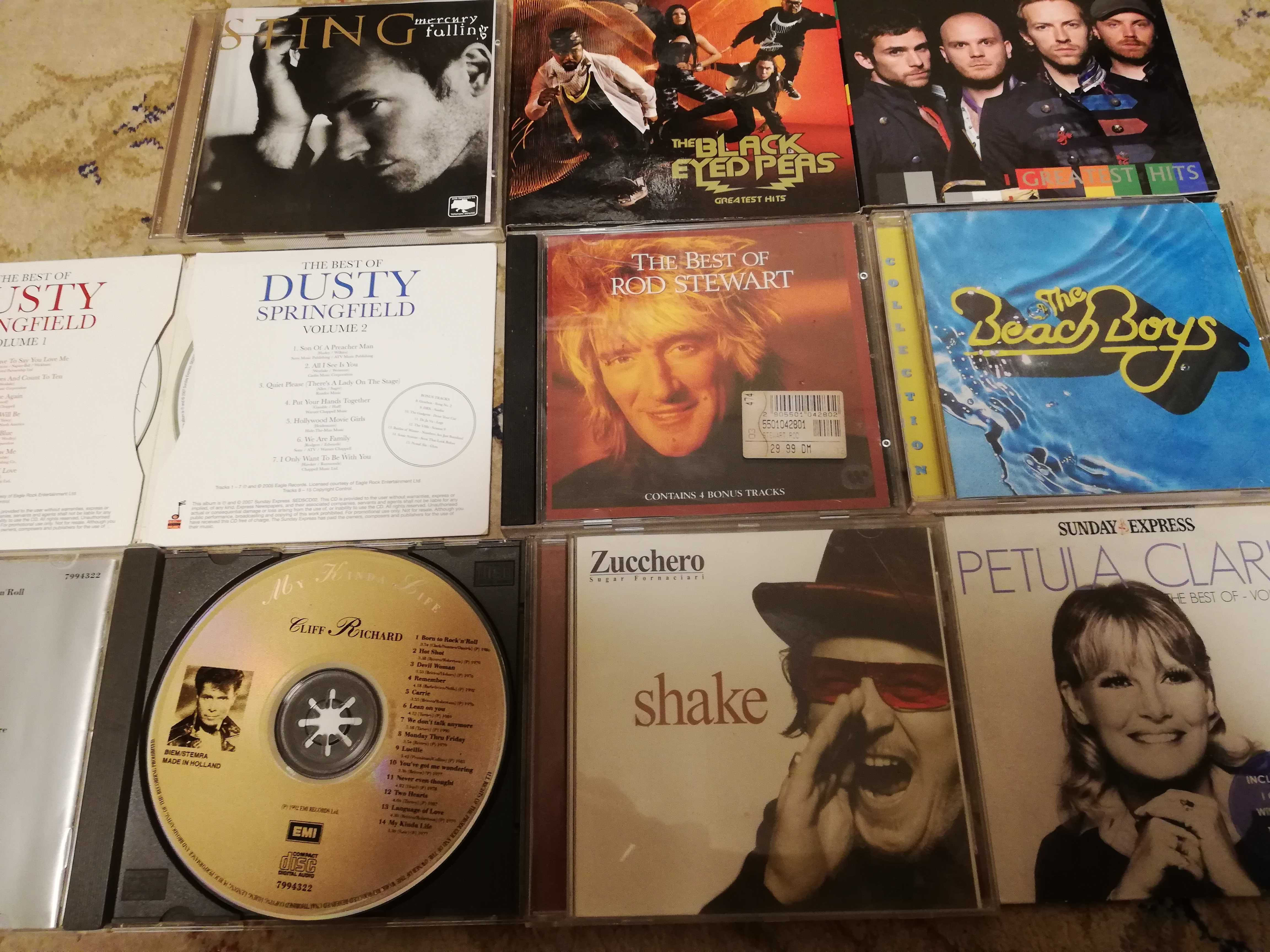 CD диски разные есть фирма