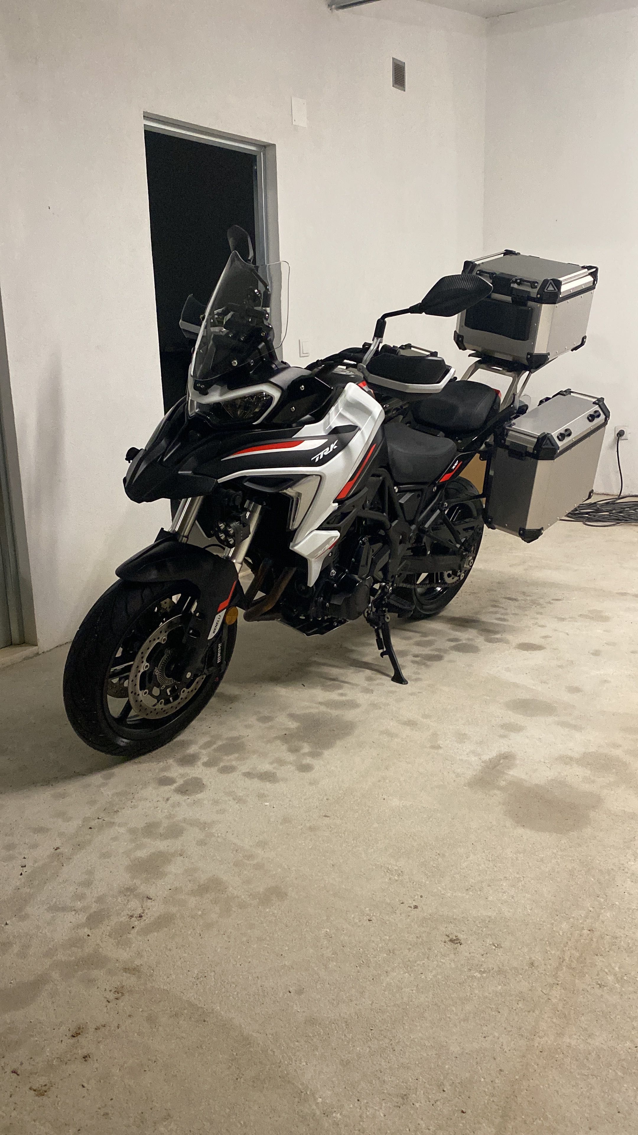 Benelli TRK 702 igual a nova c/ extras