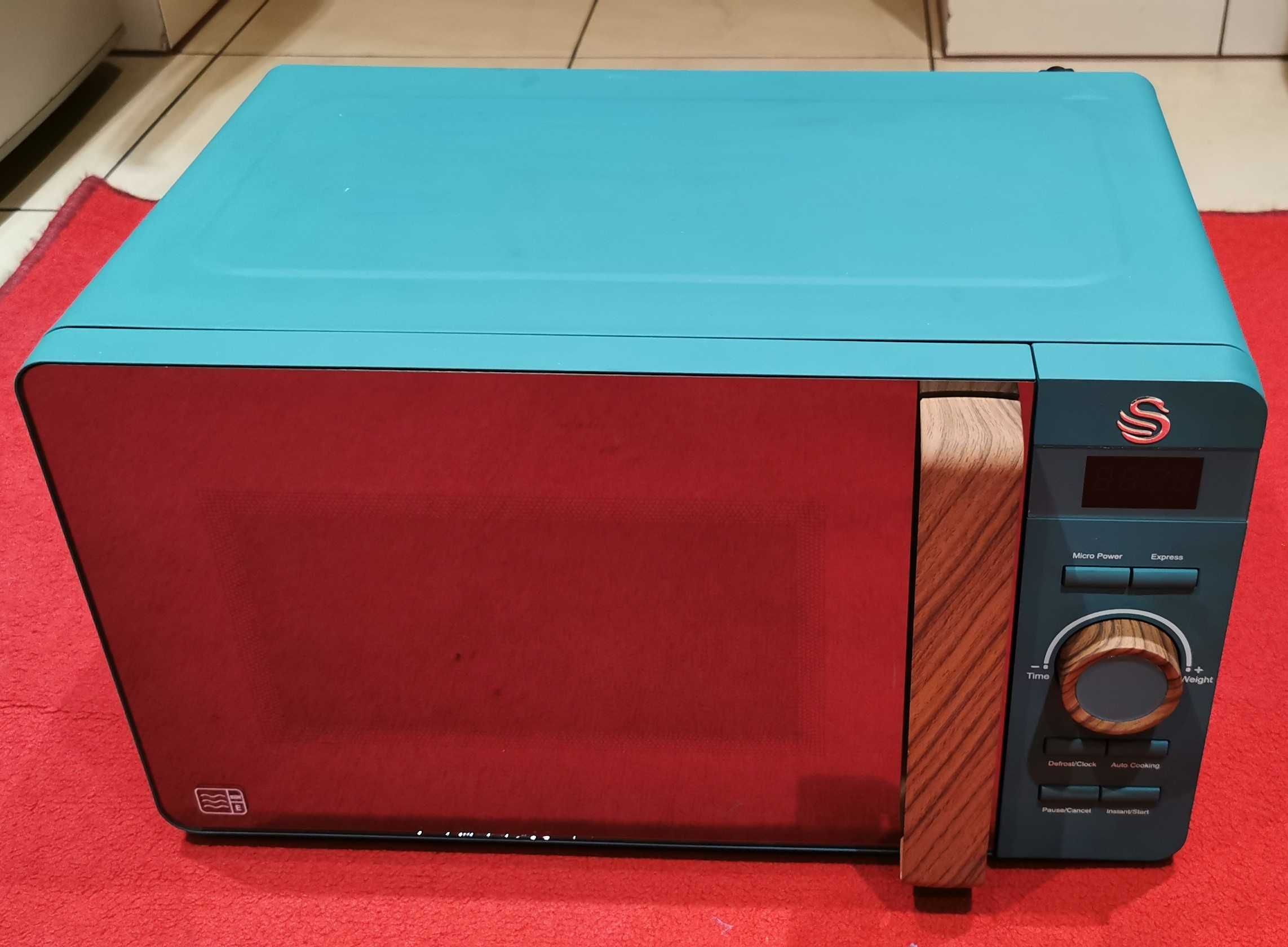 mikrofalówka kuchenka mikrofalowa swan nordic 800W