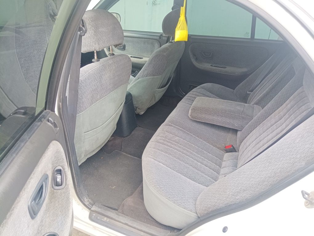 Hyundai  sonata 2.0