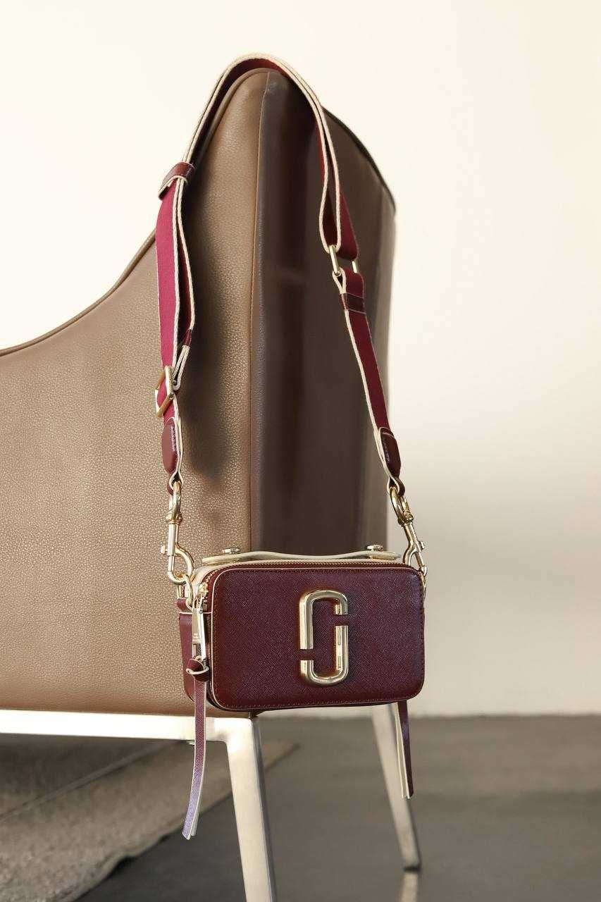 Marc Jacobs The Small Sure Shot Carbernet