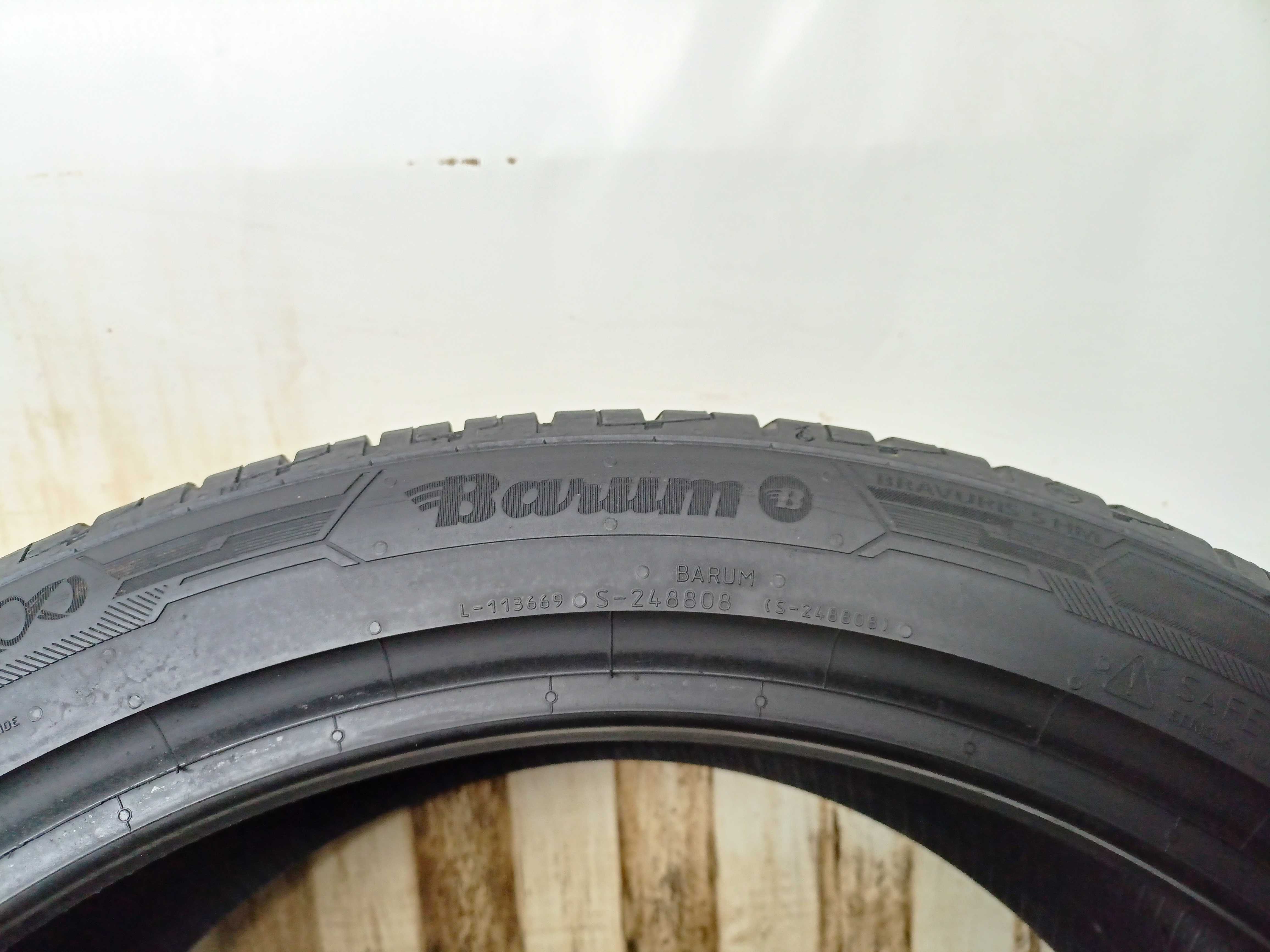 Braum Bravuris 5 235/40/19 2021r. 96Y 2x6,4mm (4210)