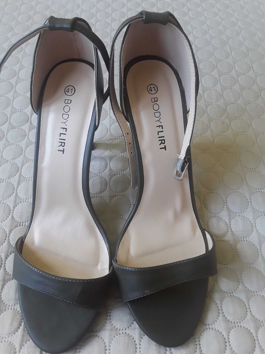Buty szpilki Body Flirt rozm. 41