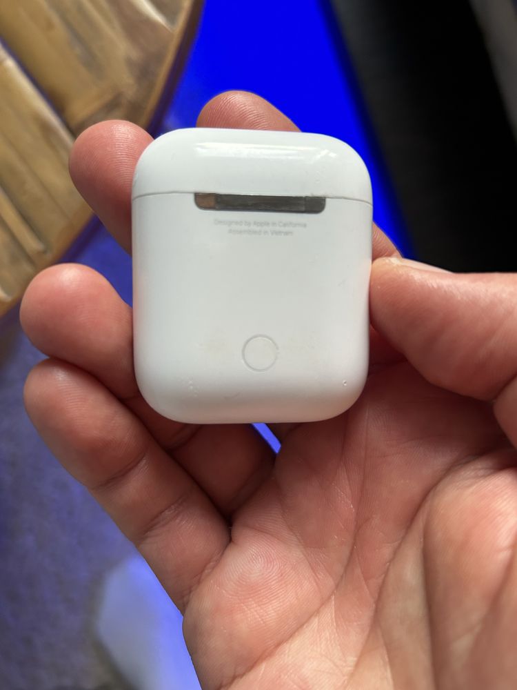 Футляр на airpods