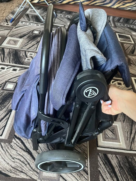 Коляска babyzz b100, в гарному стані, з 6ти місяців, дуже зручна