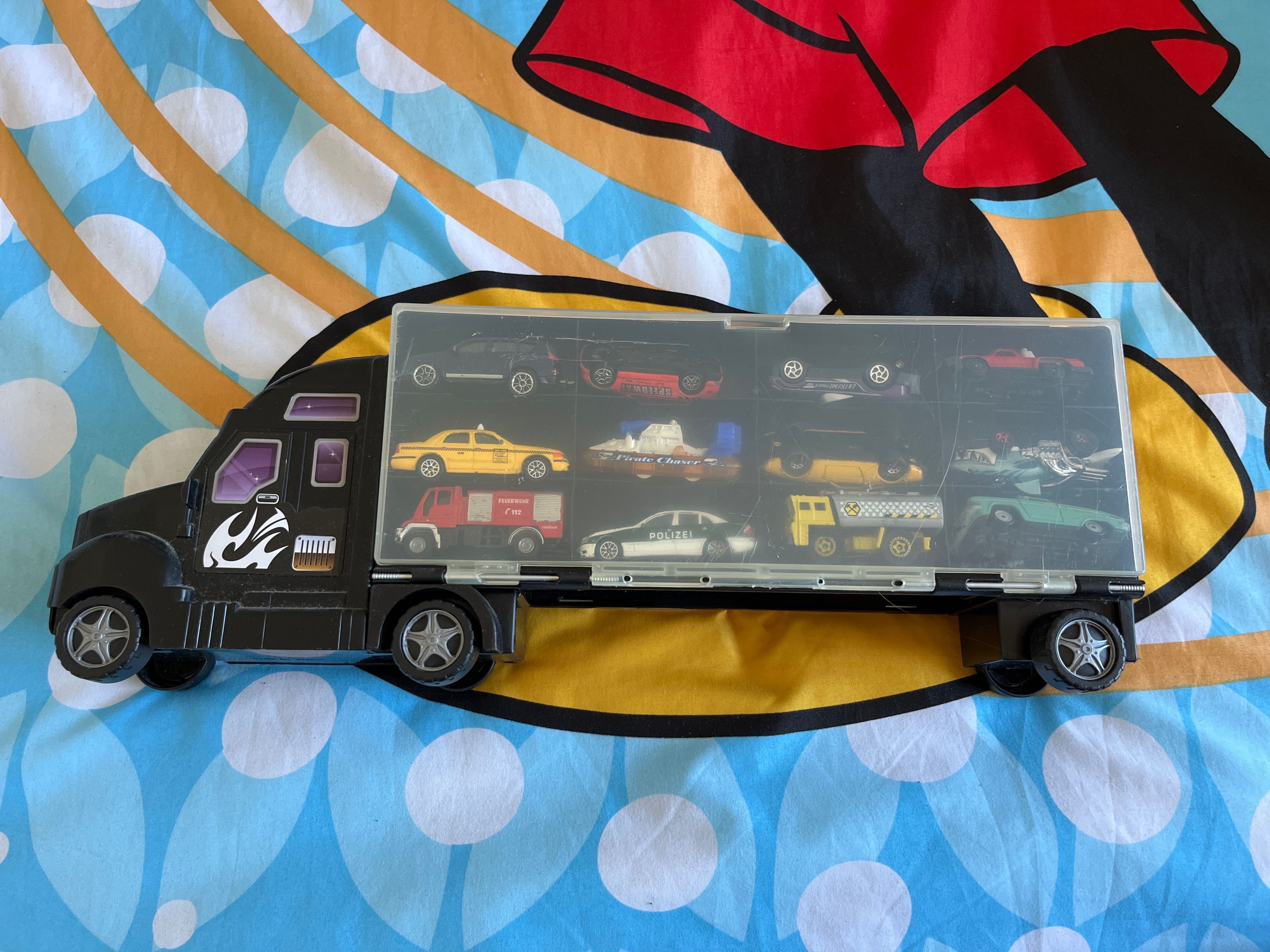 Camião com 15 carros