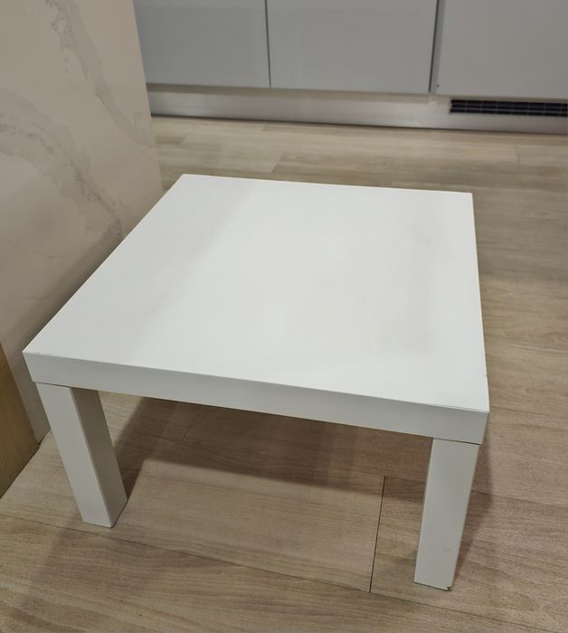 Mesa de centro/apoio ikea