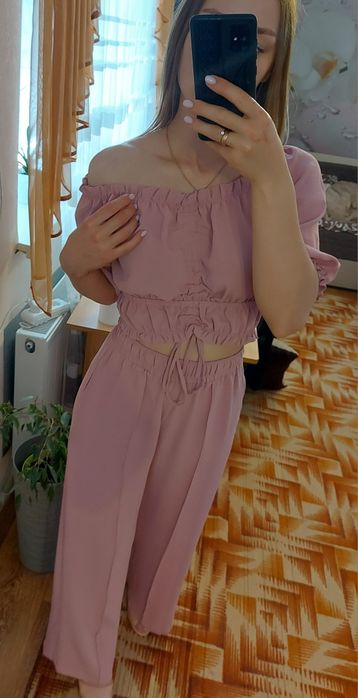 Продам легкий, летние, женский костюм