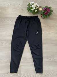 Спортивные штаны Nike NSW Running Tech Fleece