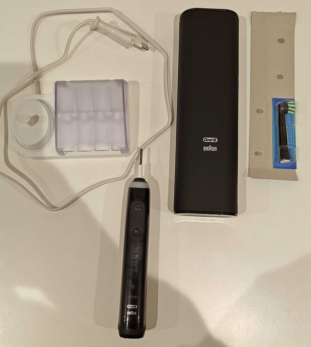 Escova Elétrica Oral-B para peças (AVARIADA)+ Acessórios originais