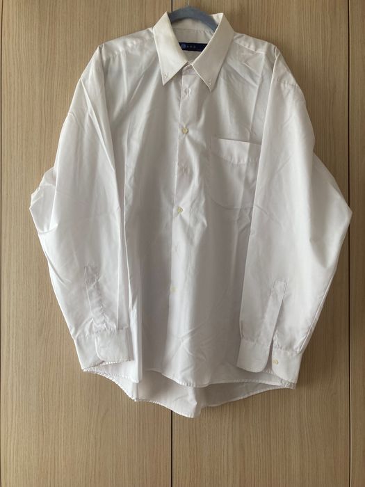 Bermuda, camisa havaiana e social