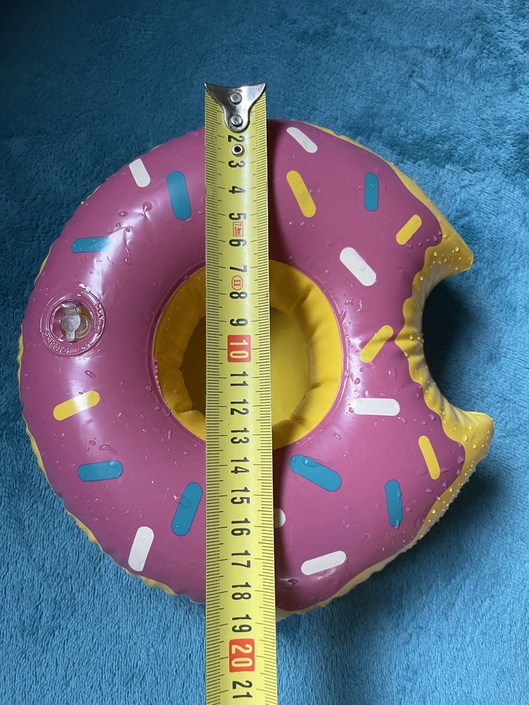 Podstawka do napojów dmuchana Pączek 20 cm