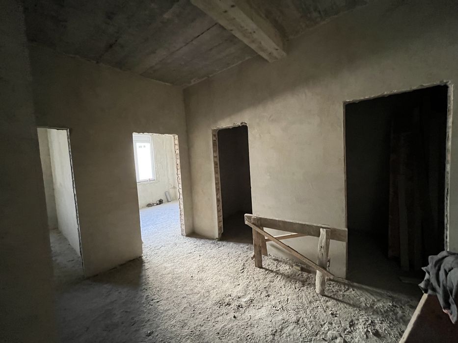 Продаж будівлі в центрі Яремче