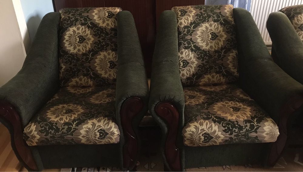 Розкладний диван + 2 м‘ягкі крісла
