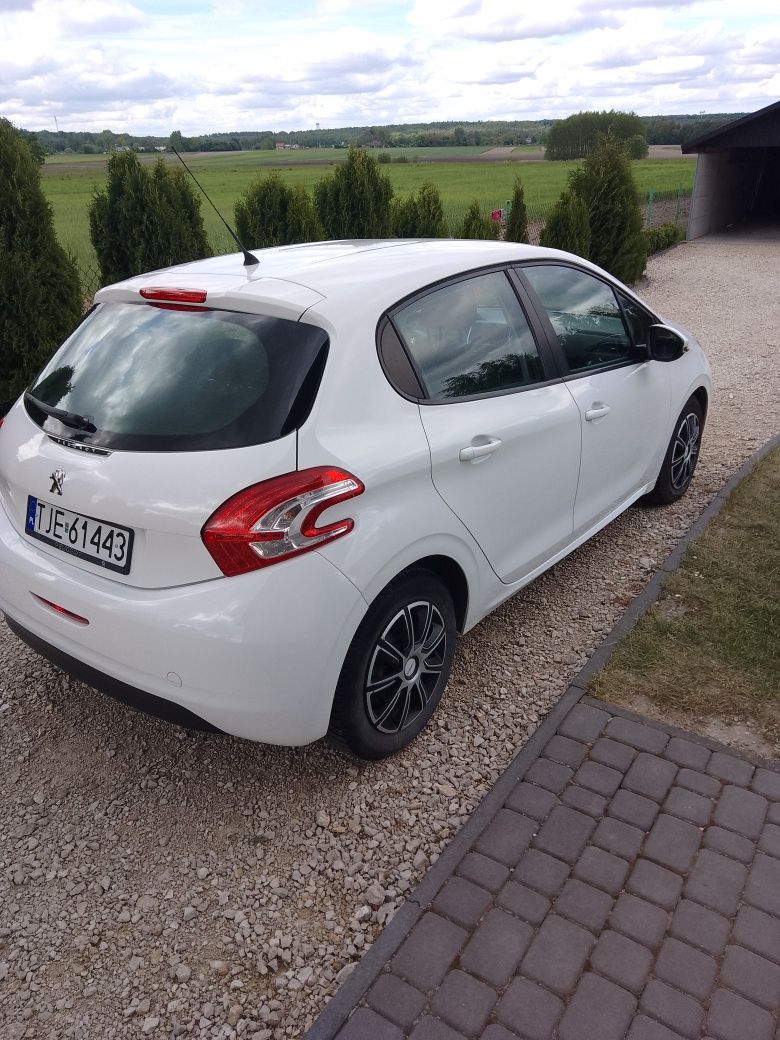 Peugeot 208 1.4 hdi Prywatnie Tablet klima super stan